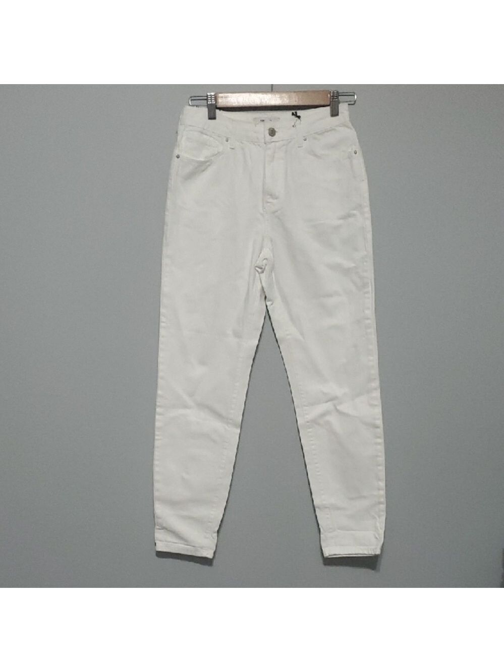 Forever 21 White Jeans Womens Size 26 Size 2 Mom Fit White New summer spring